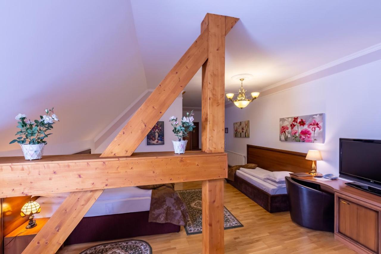 סיגישוארה Hotel Boutique Bulevard מראה חיצוני תמונה