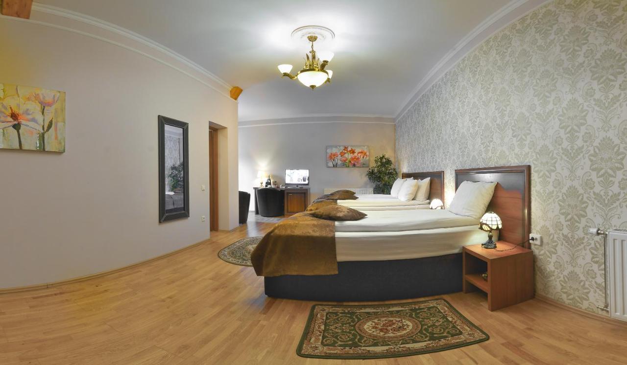 סיגישוארה Hotel Boutique Bulevard מראה חיצוני תמונה